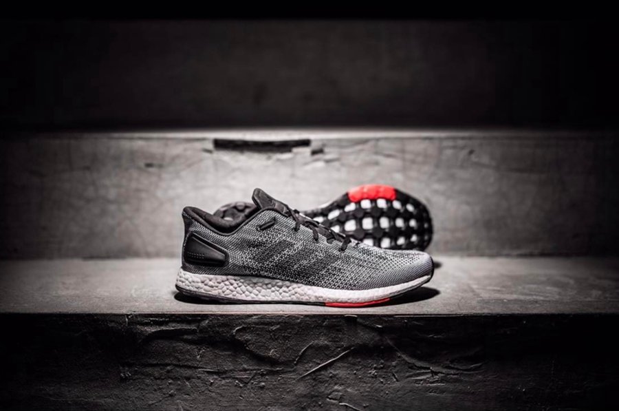 adidas,Pure Boost  性价比极高的 Pure Boost，这双颜值也同样不容小嘘！
