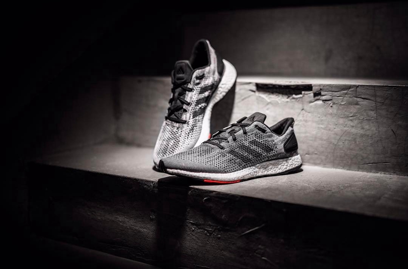 adidas,Pure Boost  性价比极高的 Pure Boost，这双颜值也同样不容小嘘！