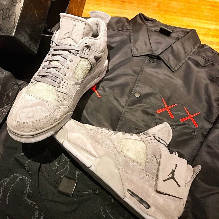 KAWS,AJ4,Air Jordan 4 AJ4 黑人陈建州网晒 KAWS x Jordan 套装全系列！