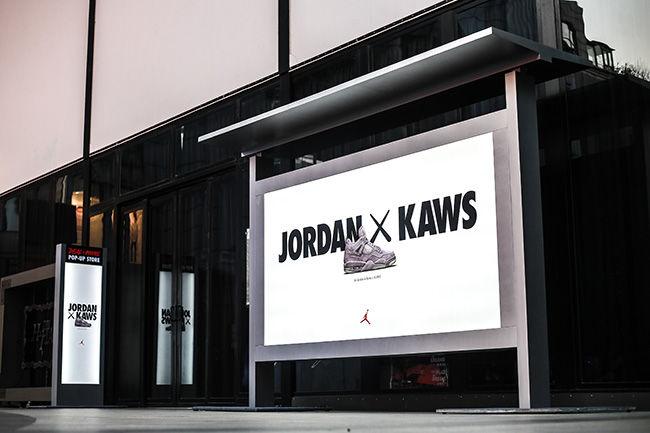 KAWS,AJ4,Air Jordan 4  AJ 男女齐聚神秘车站，这趟车究竟开往何处？