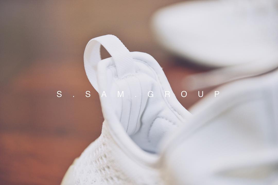 adidas,Yeezy Boost 350 V2  这双镂空设计的 Yeezy 最适合今年夏季穿！