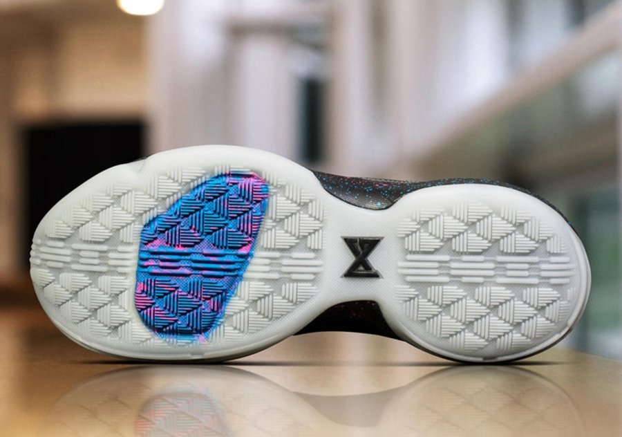 Nike,PG 1 Eybl  最炫彩的 PG1！EYBL 青年联赛特别定制版本