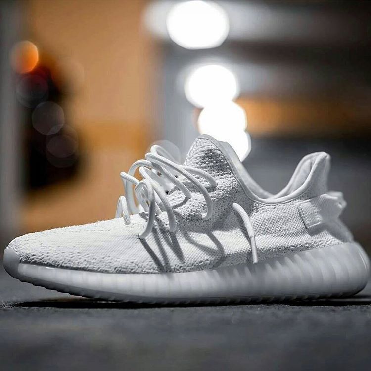 adidas,Yeezy Boost 350 V2,CP93  纯白 Yeezy 350 Boost V2 预约信息确定！你们准备好了嘛？