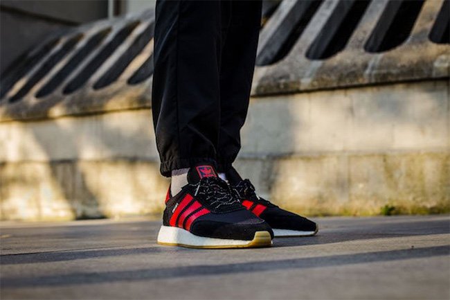adidas,Iniki Runner  城市限定款！黑红配色 Iniki Runner 将于本周发售！