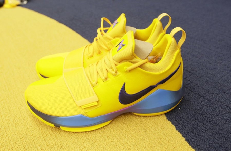 Nike,PG 1  “断勾” 抢先上脚！泡椒今天这双 Nike PG 1 你打几分？