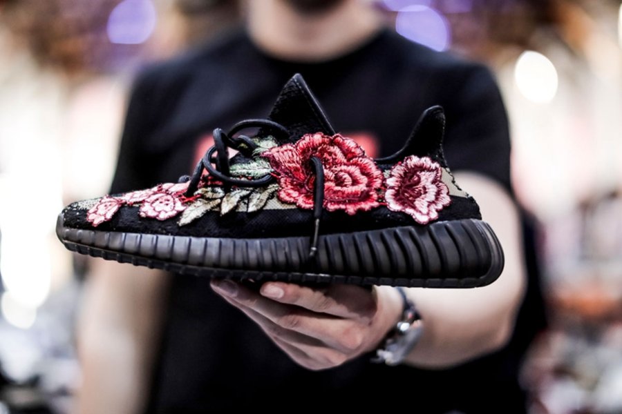 Yeezy,adidas,Nike,Air Jordan  来看看哥本哈根 2017 春夏球鞋聚会卖得最贵的都是些什么鞋？