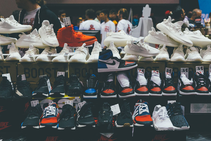 Sneaker Con,球鞋上脚,球鞋展览  Sneaker 鞋展上穿什么鞋，才能登上头版头条？
