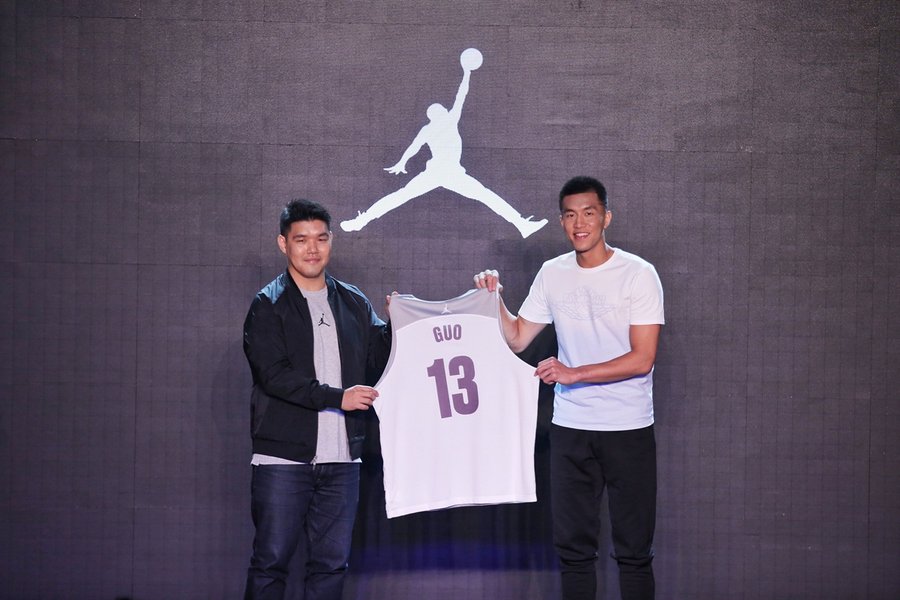 AJ31,Air Jordan 31,897564-100  樱木花道都羡慕到不行！他居然是 Jordan Brand 亚洲第一人！