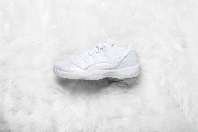 Air Jordan 11 Low GS,AJ11,5805  520 女神专属福利！两款 Air Jordan 小白鞋即将闪亮登场