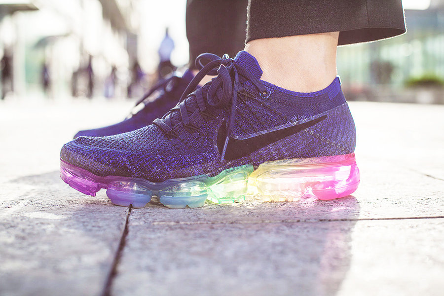 883275-400,VaporMax,Nike,BETRU 883275-400 中国区月中发售，Nike Air VaporMax BETRUE 市场价已过 ￥2000