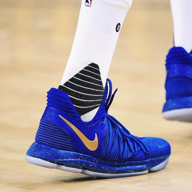 Nike,KD10  总决赛第一场！死神杜兰特上脚 KD 10 勇士主场配色！