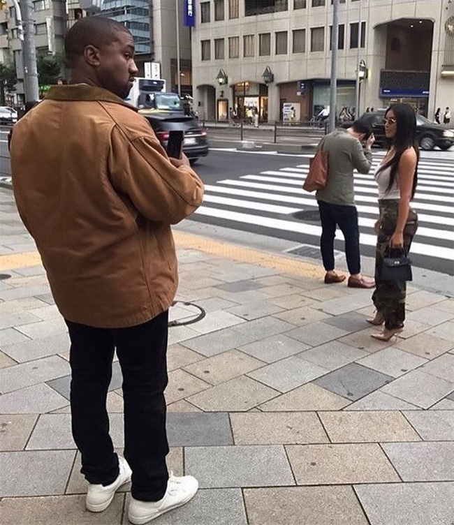 Kanye West,Kim Kardashian  侃爷和金卡戴珊亮相日本东京街头，进入路人模式
