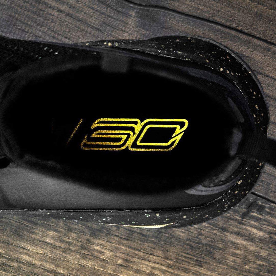 Under Armour,Curry 4  奢华质感！Under Armour Curry 4 黑金配色细节图片！