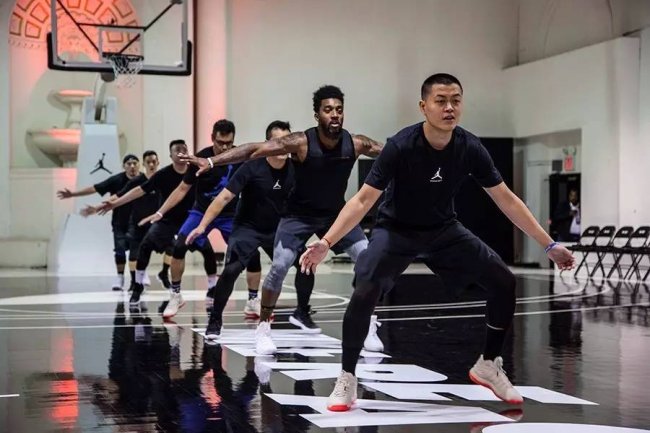 React,Nike,HD2017,Super Fly  你们都特别好奇的 Nike React，小编帮你们试了试！