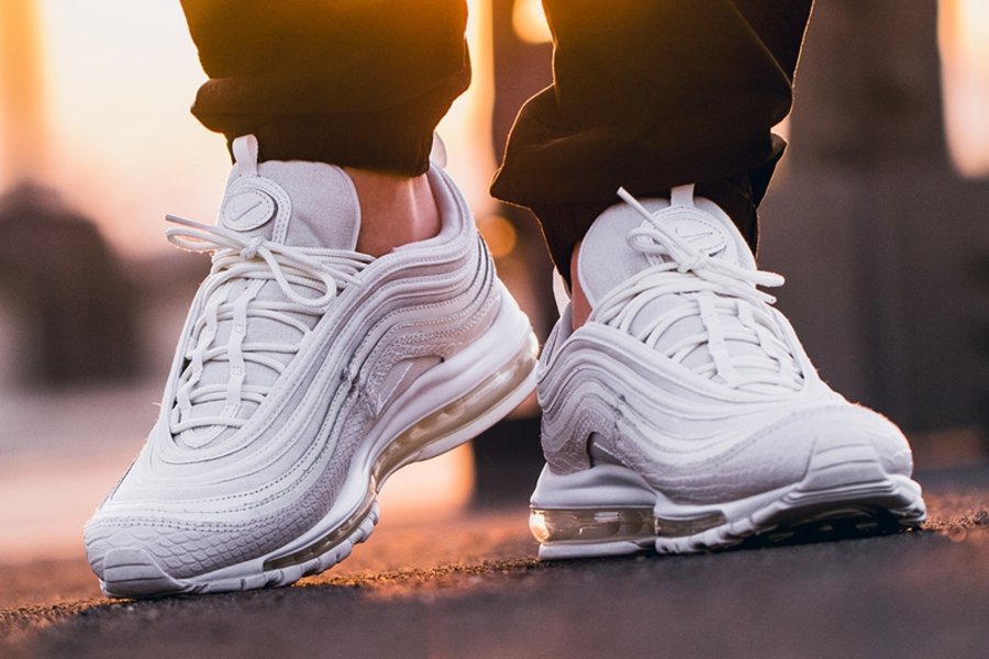 Air Max 97,White Snakeskin,Nik  洁白无瑕！看看 Air Max 97 “White Snakeskin” 上脚有多美