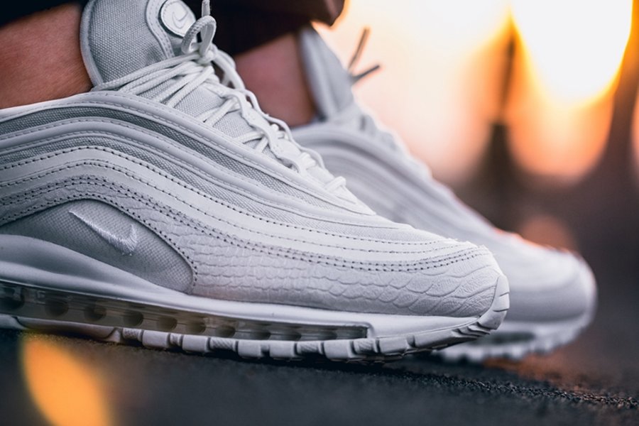 Air Max 97,White Snakeskin,Nik  洁白无瑕！看看 Air Max 97 “White Snakeskin” 上脚有多美