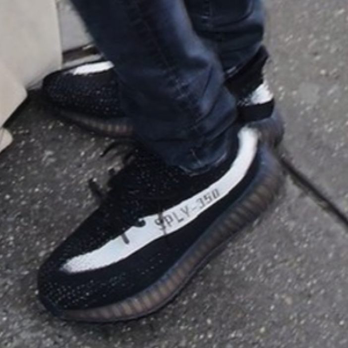 adidas,Yeezy 350 Boost V2,BY16  侃爷上脚 “假” Yeezy！众多玩友纷纷出来评论！