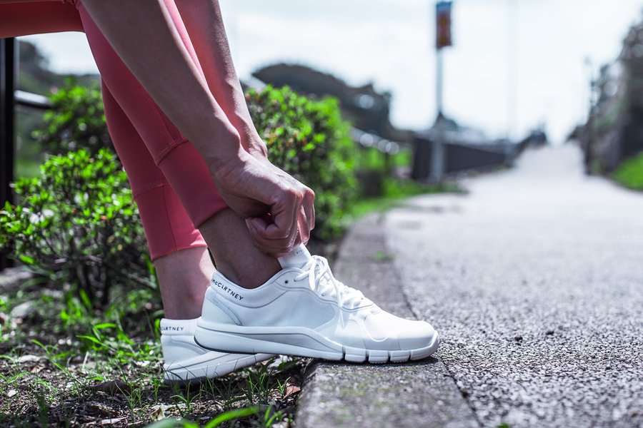 adidas,adidas by Stella McCart  玩转色彩！adidas by Stella McCartney 2017 秋冬鞋履欣赏