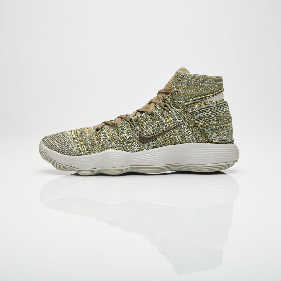 Nike,Hyperdunk 2017,917728-300  军绿卡其！全新配色 Nike HD 2017 Flyknit 海外现已发售
