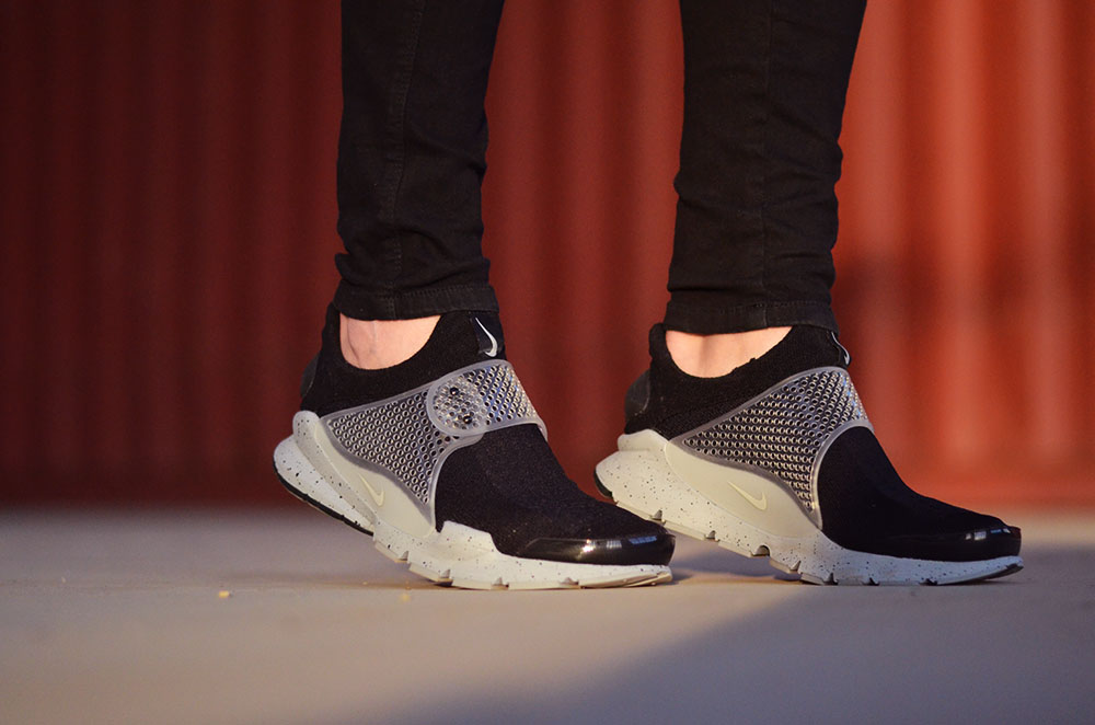 BALENCIAGA,Puma,adidas,Nike  除了 AJ 和 Boost，这种鞋也逐渐成为了应该人手一双的标配！
