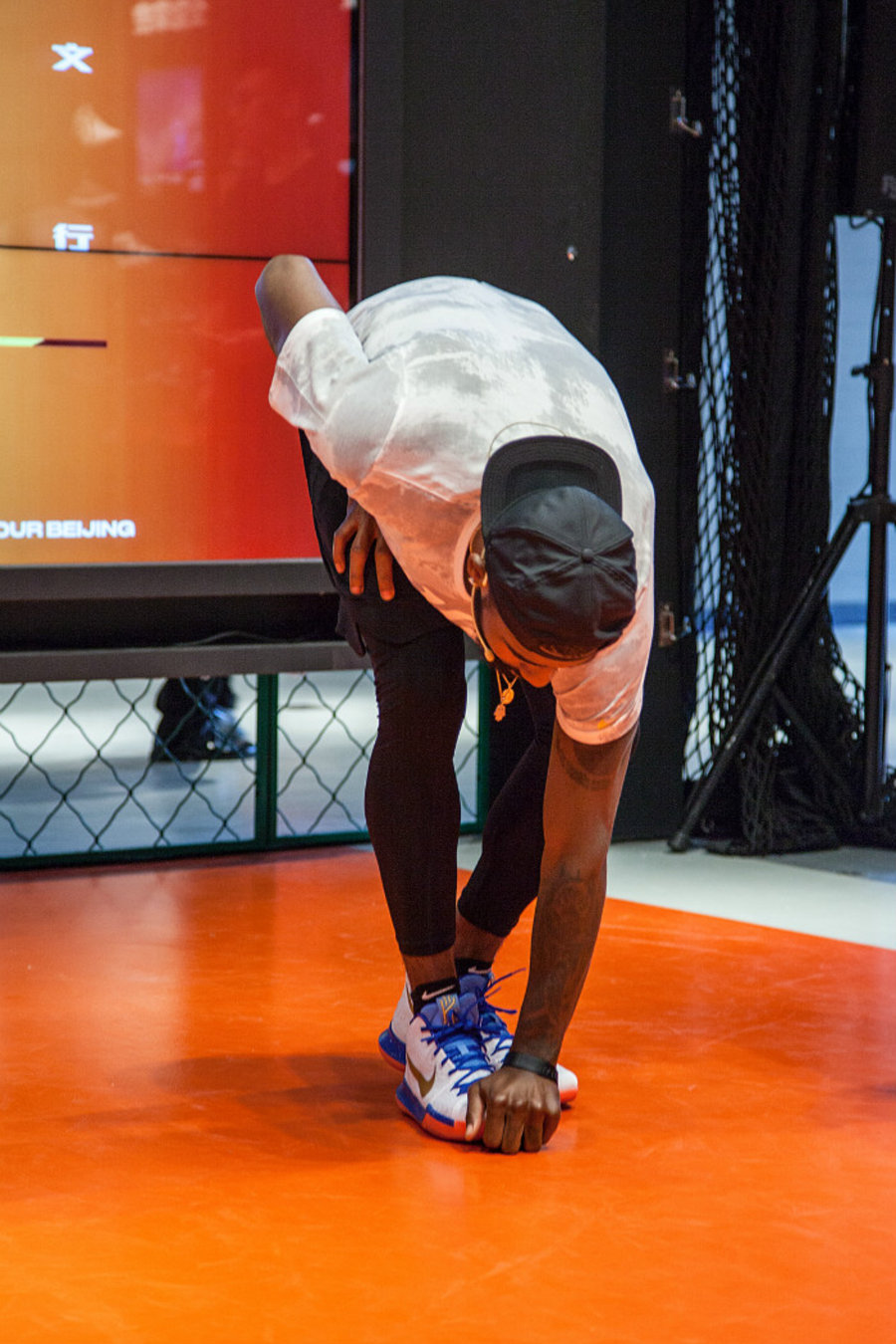 Nike,Kyrie 3  竟然是这样的一个欧文！Kyrie 中国行都发生了什么趣事？