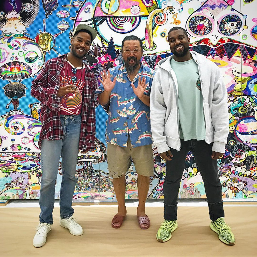 Kanye West,Yeezy 350,Yeezy  侃爷跑去见了村上隆，依然没脱下这双 Yeezy 新配色！