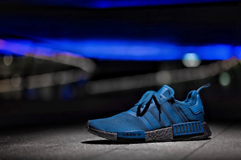 NMD R1,adidas Originals,adidas  纯色鞋身 + 酷黑中底！全新 NMD R1 视觉冲击力极强！