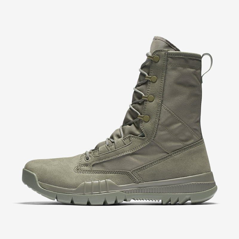 Nike,SFB Field 8  军靴既视感！Nike 两双户外鞋款已于官网上架