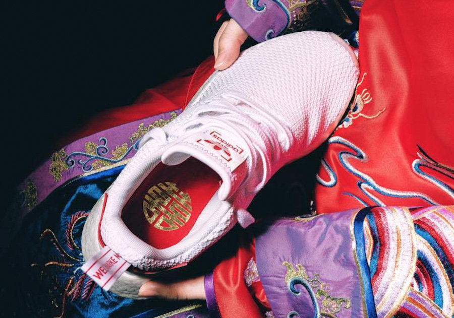 NMD R2,NMD,adidas  关注度极高！“双喜临门” NMD R2 实物细节图片曝光