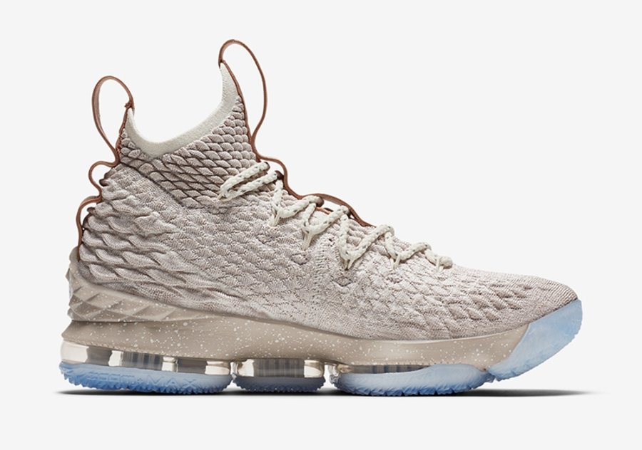 LeBron 15,Nike  本月底登场！香槟金配色 LeBron 15 官方图片释出