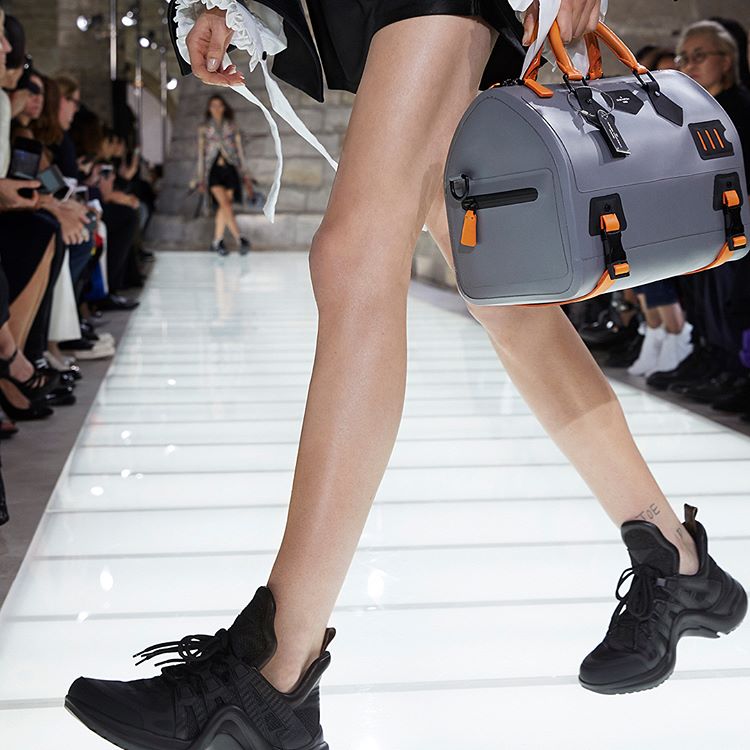LV,Louis Vuitton  科幻风格！Louis Vuitton 2018 款复古鞋价格公布