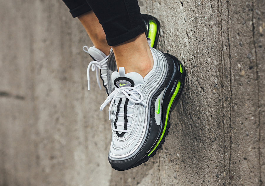 Nike,Air Max 97,Neon,921733-00  情侣搭配好选择！Air Max 97 “Neon” 带回经典配色主题