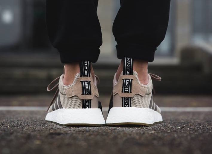 adidas,NMD R2  柔和卡其色！全新 adidas NMD R2 上脚欣赏