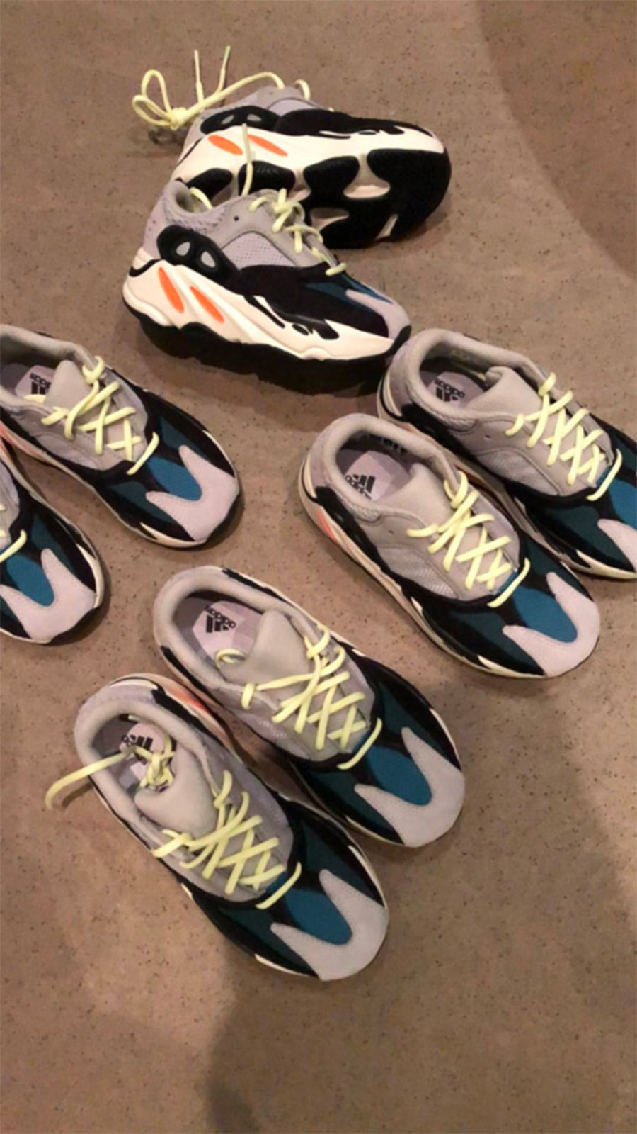 Yeezy 700,Yeezy Runner  金卡戴珊网晒 Yeezy Boost 700 Runner 全家福