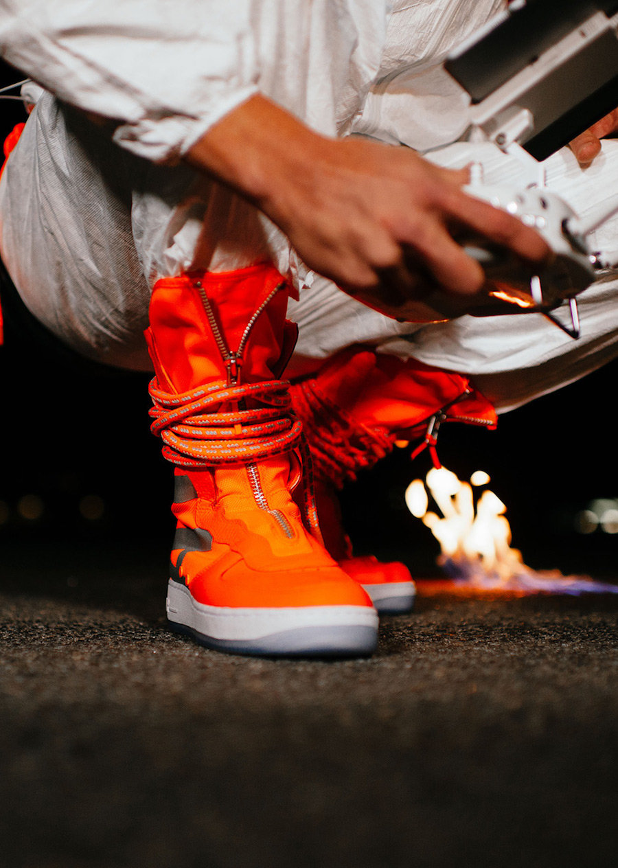 Nike,SF-AF1,SF-AF1 High,AA128-  亮眼橙色 + 3M 细节！全新 SF-AF1 High 上脚欣赏