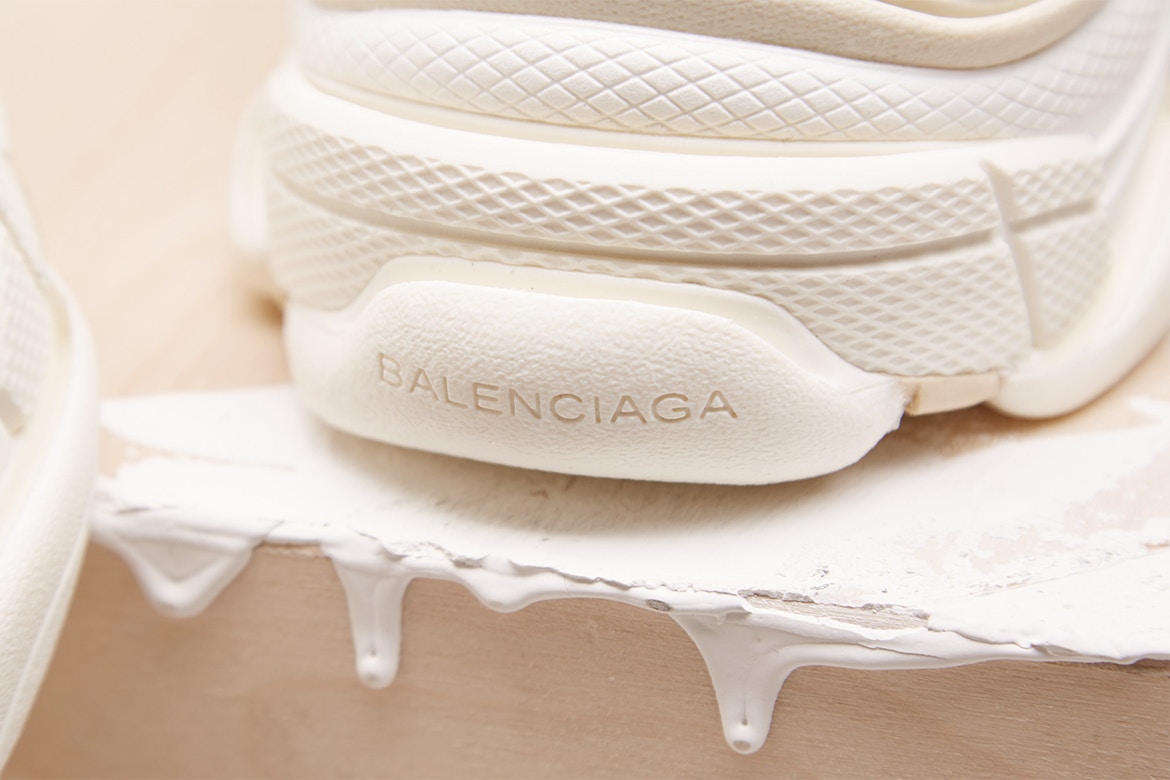 Balenciaga,Triple S  纯白配色降临！全新 Balenciaga Triple S 即将发售