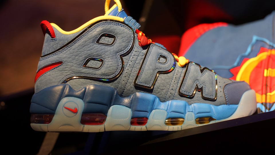 Uptempo,大AIR,Nike  还有配套服饰！慈善配色 Nike Air More Uptempo DB 实物近赏