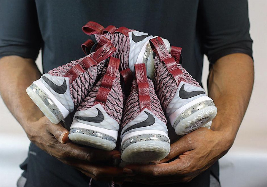 Nike,LeBron 15,897649-201  酒红配色！新配色 LeBron 15 本月发售！