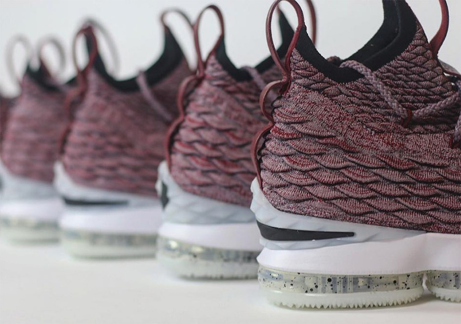 Nike,LeBron 15,897649-201  酒红配色！新配色 LeBron 15 本月发售！