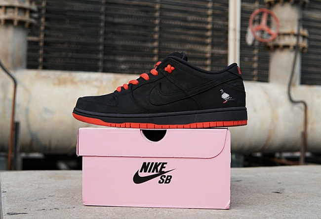 Nike,Dunk SB Low,883232-008  还有入手机会！黑鸽子 Dunk SB Low 本周官网再次发售