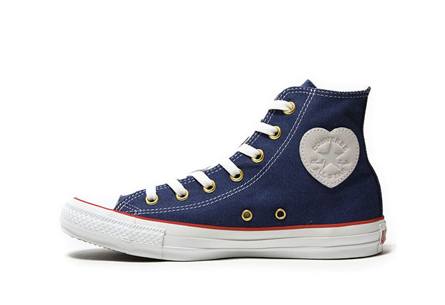 Converse,Heartpatch,Chuck Tayl  颠覆传统！这款桃心 Chuck Taylor All Star 无疑是匡威玩家的必入款！