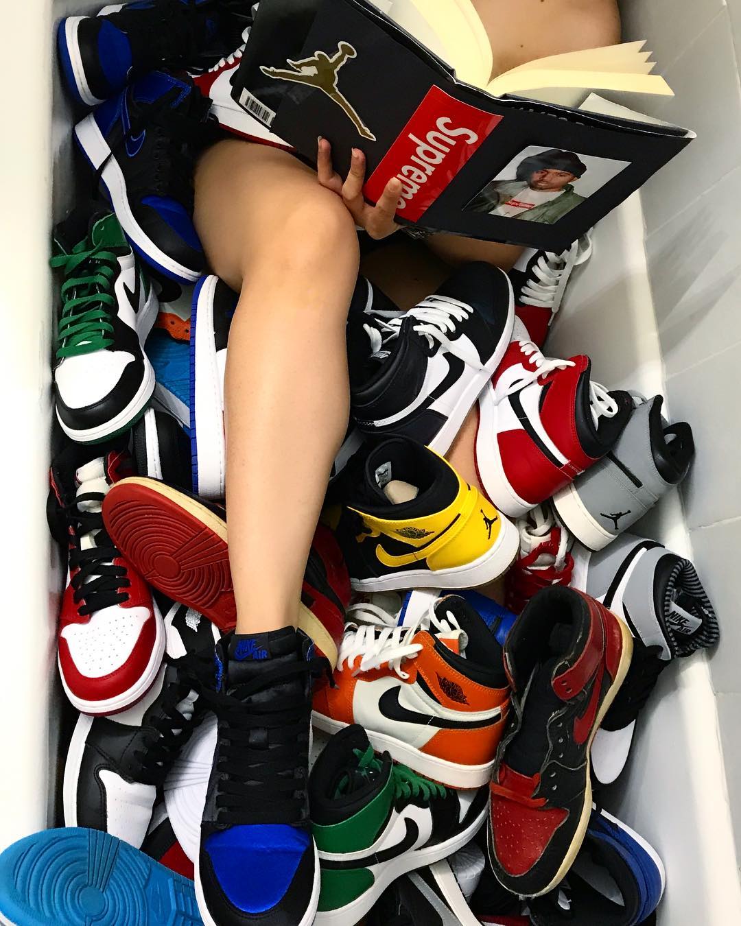 Nike,adidas,AJ  球鞋与小姐姐你选哪一个？看完请给我一个满意的答复！
