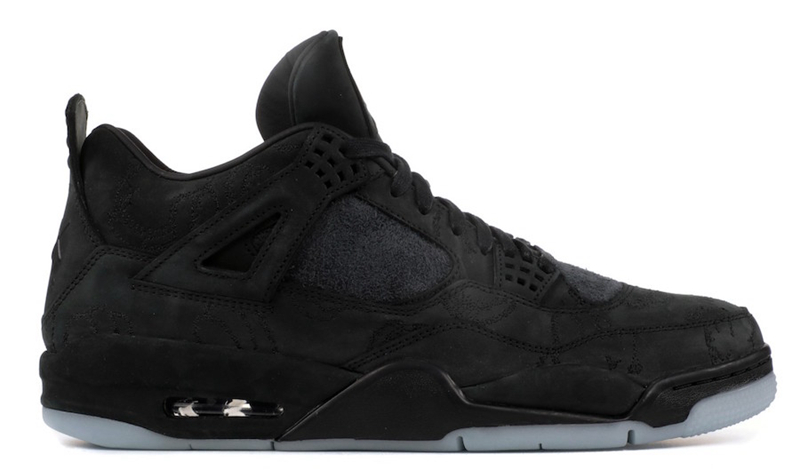 KAWS,Air Jordan 4,AJ4,930155-0  有望本月登场！纯黑 KAWS x Air Jordan 4 细节近赏