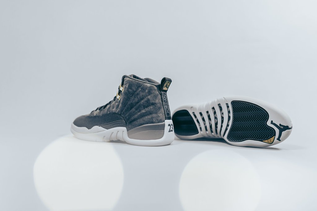AJ12,Air Jordan 12,130690-005  明早 9 点发售！麂皮材质 Air Jordan 12 你要入手吗？