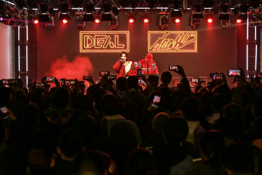 Jony J,DEAL,Nike,Air Jordan  我们问了 Jony J 最喜欢的鞋是哪双，回答有些小意外！