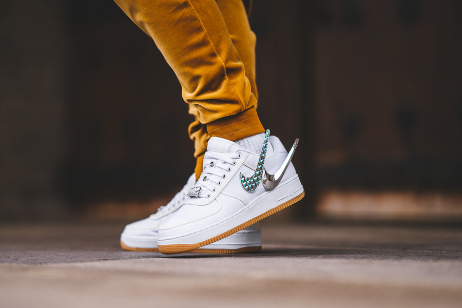 Nike,AF1,AQ4211-100  可玩性最高！Air Force 1 “Travis Scott” 下周登陆官网