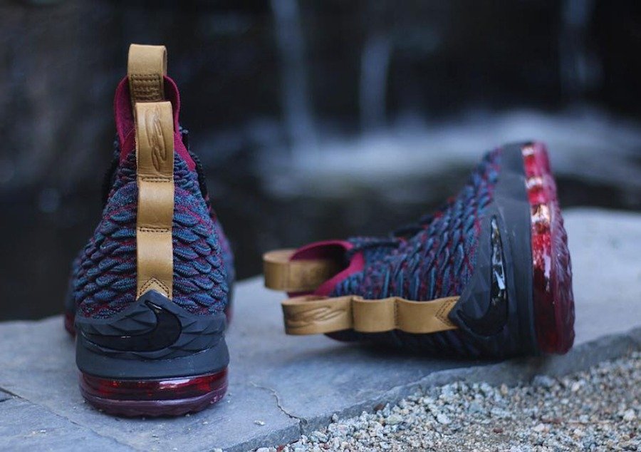 Nike,LeBron 15,897648-300  骑士配色！LeBron 15 “New Heights” 下周即将发售
