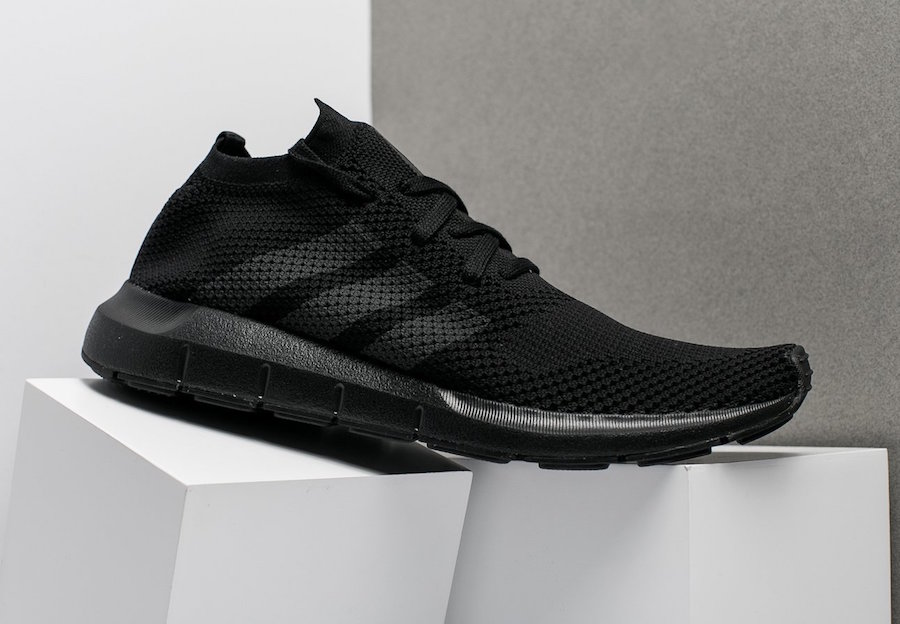 adidas,Swift Run  纯黑纯白！adidas 推出的这两款编织复古跑鞋怎么样？