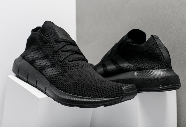 adidas,Swift Run  纯黑纯白！adidas 推出的这两款编织复古跑鞋怎么样？