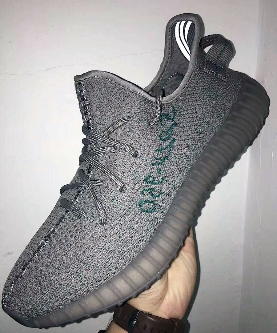 adidas,Yeezy Boost 350 V2  简约纯色！2018 款 Yeezy Boost 350 V2 全新实物图曝光